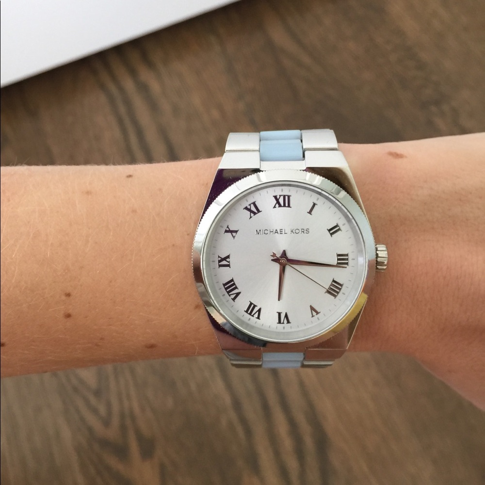 Michael kors watch! Never worn!
